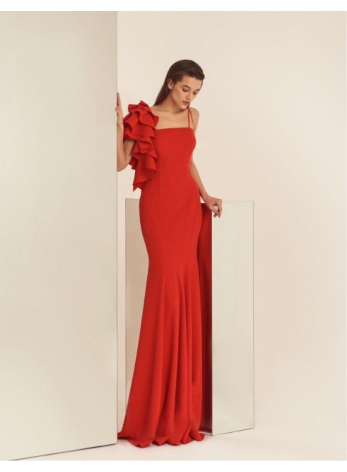 Vestido de fiesta rojo largo con volantes en el hombro