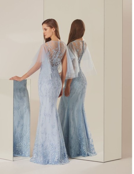 Light blue party dress with lace and short tulle sleeves