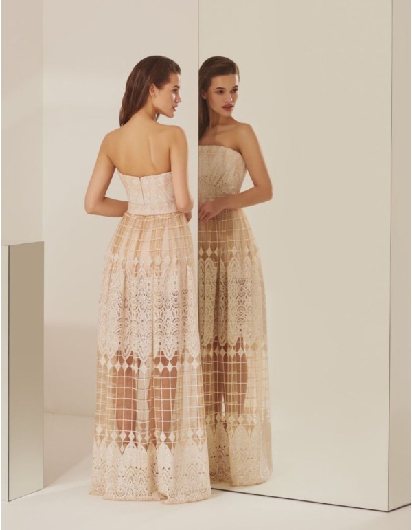 Vestido largo nude de fiesta escote palabra de honor 2