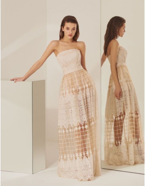 Robe longue de soirée nude avec encolure sans bretelles