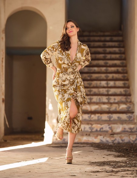 Printed midi party dress with french sleeves.