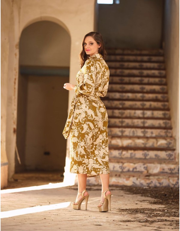 Printed midi party dress with french sleeves. 2