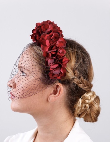 Serre-tête de fête floral dans les tons rougeâtres avec filet