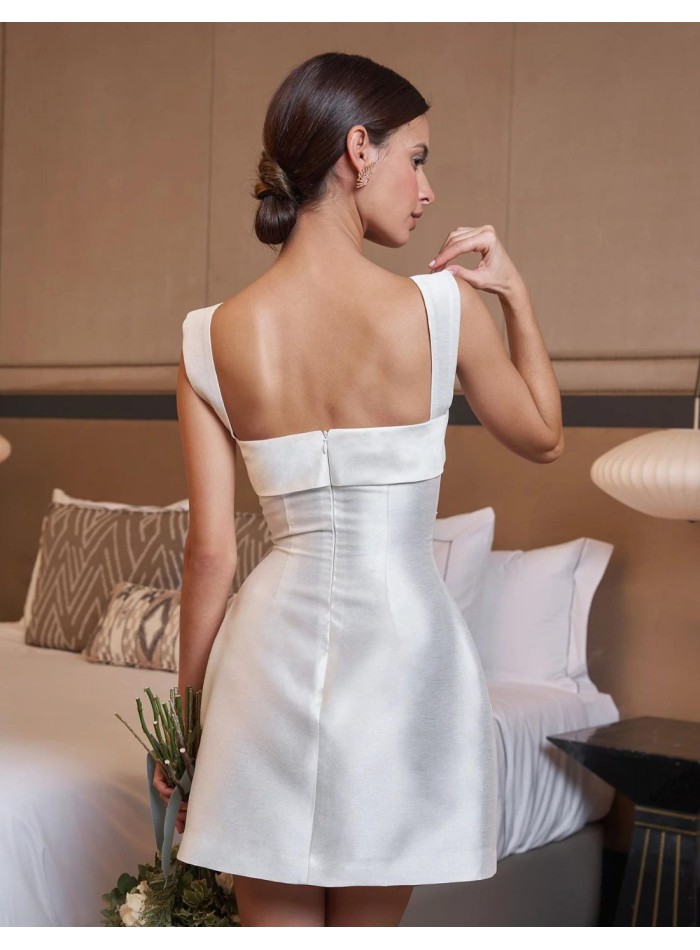 Vestido corto blanco para preboda.