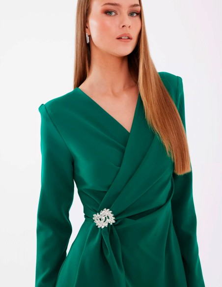 Robe longue de fête avec encolure croisée et manches longues