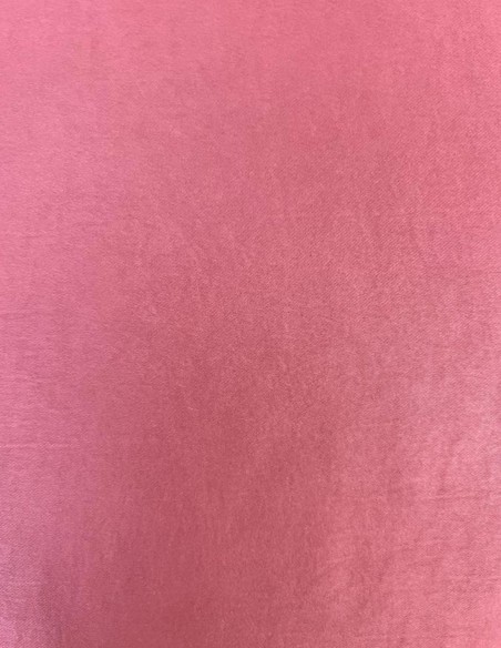 Vestido de fiesta midi satinado con abertura