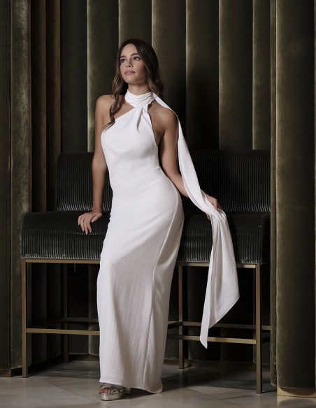 Long party dress with halter neckline and layered back