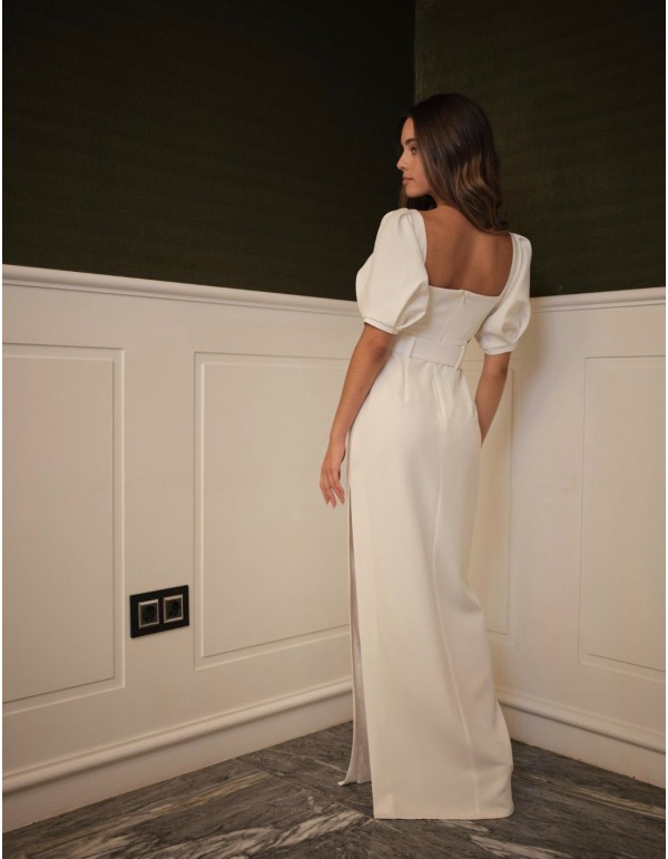 Long white dress with short puffed sleeves 2