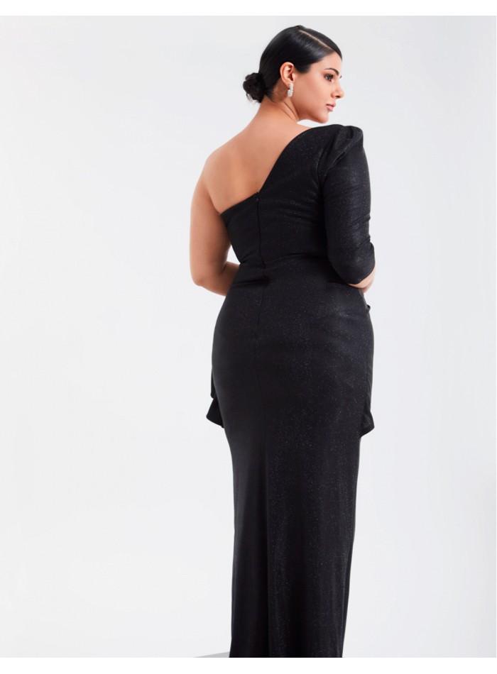 Robe longue de fête avec encolure asymétrique...