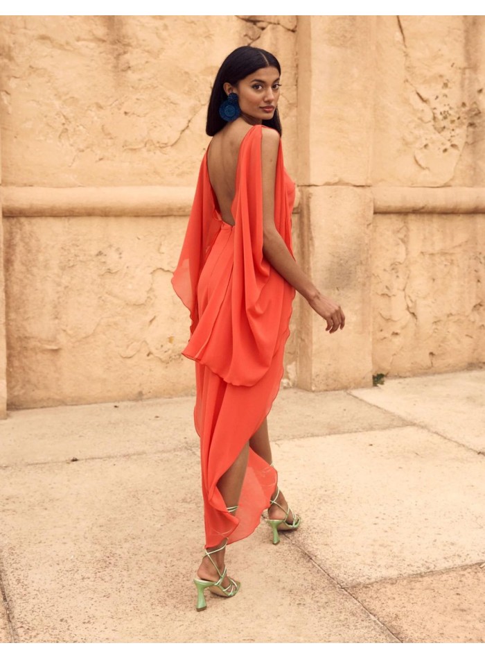 Vestido midi de fiesta para eventos especiales.