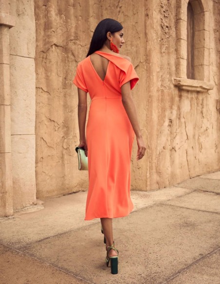 Fitted midi party dress with flowing skirt.