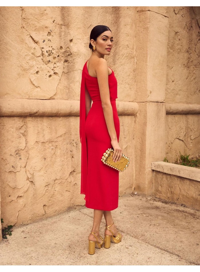 Vestido midi de fiesta ajustado para eventos.