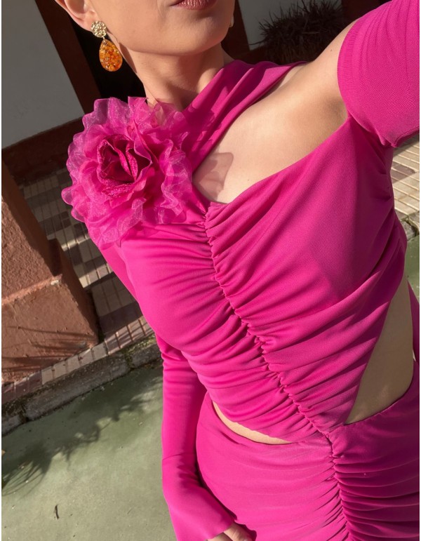 Robe de soirée midi à découpes et volants, ornée de fleurs 2