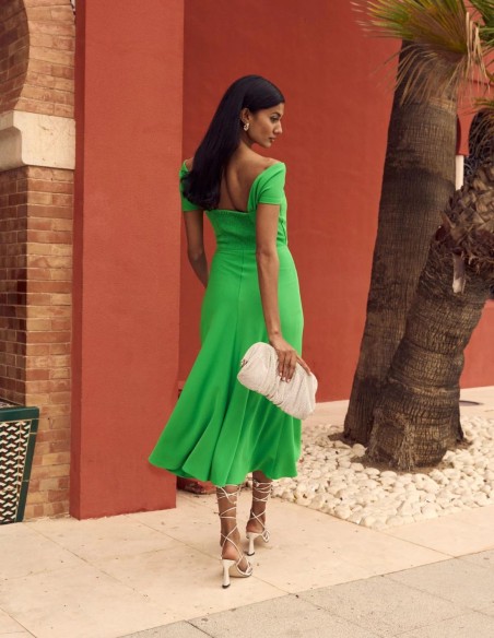 Vestido midi de fiesta verde para eventos especiales.