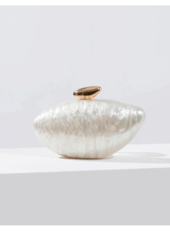 Bolso de fiesta nacarado con cierre metálico dorado blanco