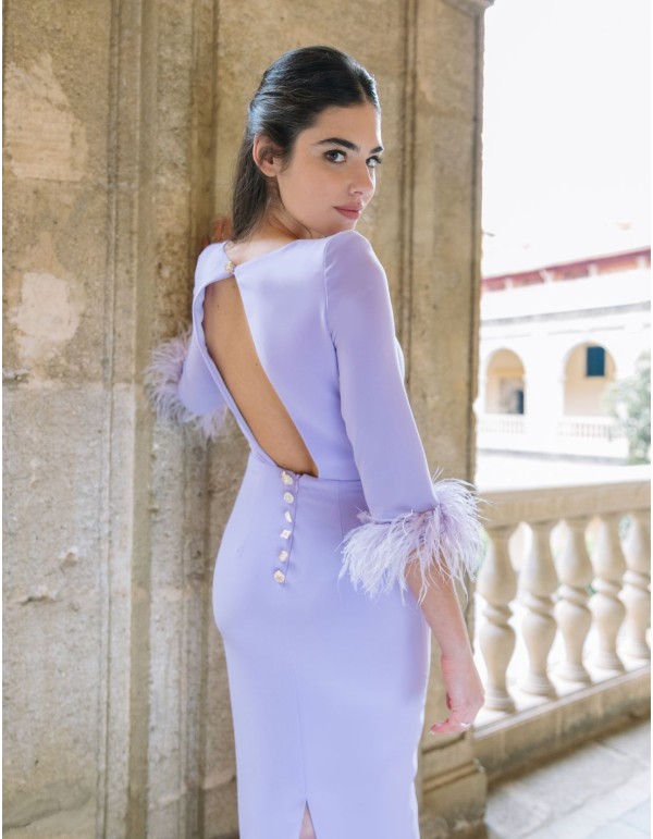 Vestido midi de fiesta liso con manga francesa de plumas