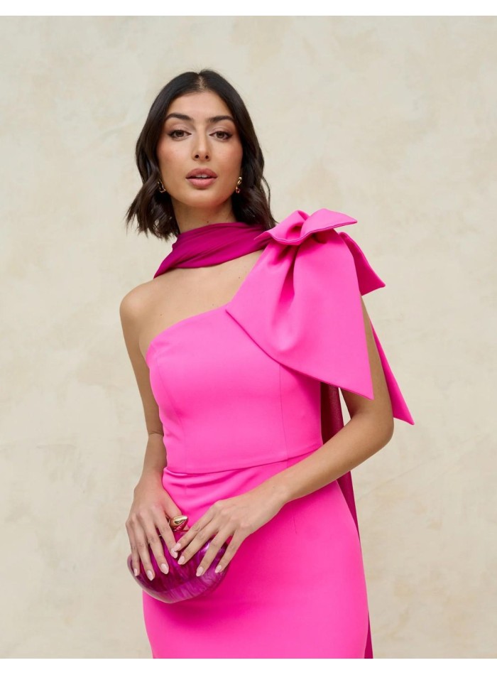 Pink long party dress with sheath skirt.