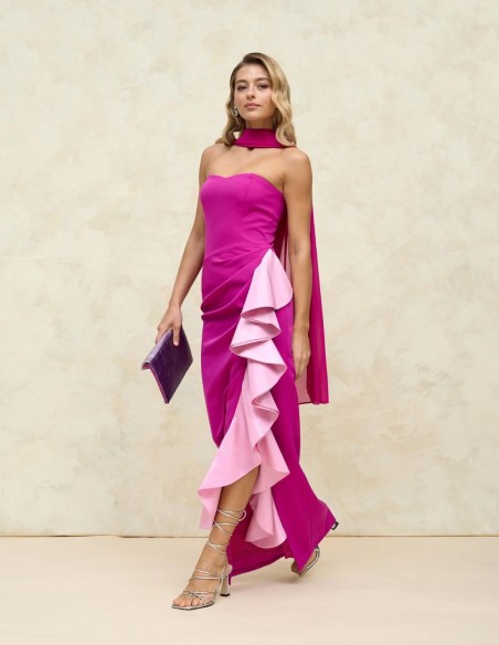 Vestido largo de fiesta rosa.