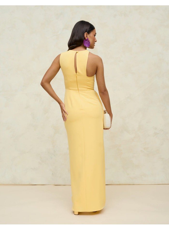 Vestido de fiesta midi con escote halter y falda cruzada amarillo