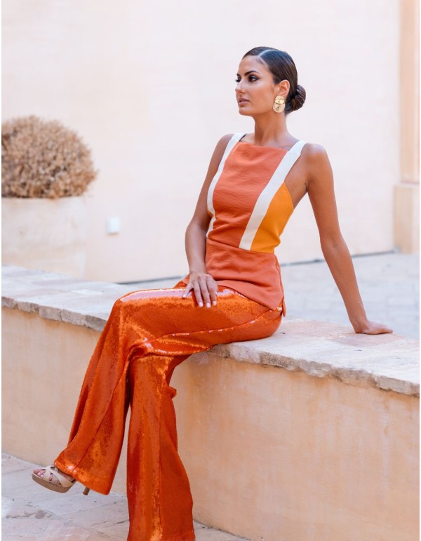 Plain copper body and trousers combined with sequins