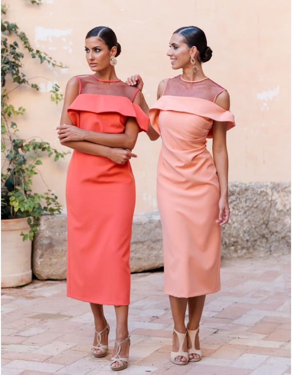 Robe de soirée midi avec encolure enveloppante à volants