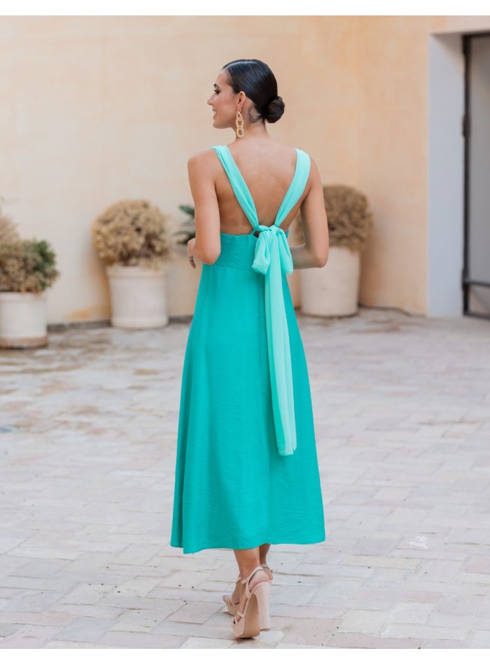Robe midi évasée avec encolure et laçage au dos