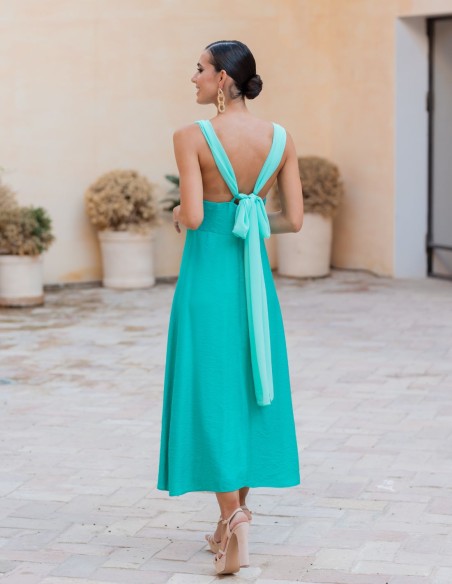 Robe midi évasée avec encolure et laçage au dos