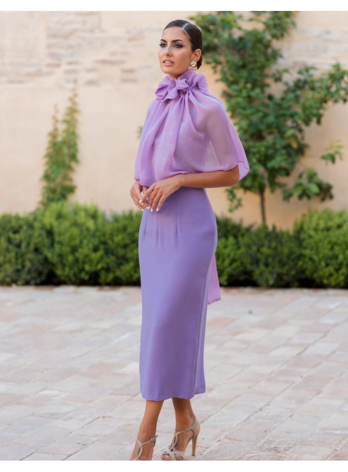 Vestido midi de fiesta liso combinado con lentejuelas y capa de gasa