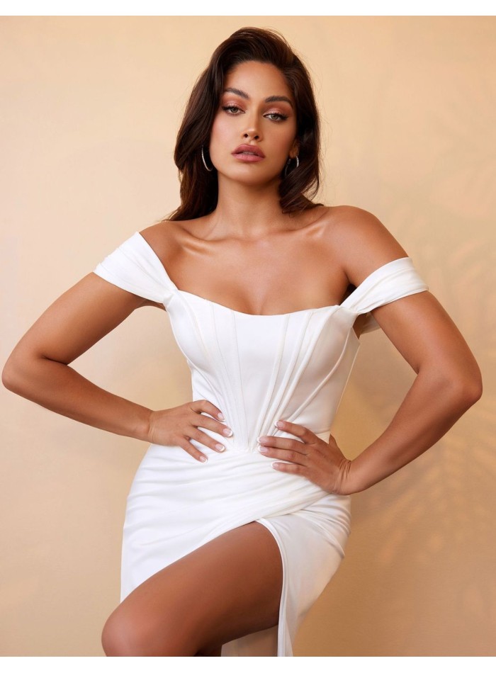 Long party dress with bare shoulders.