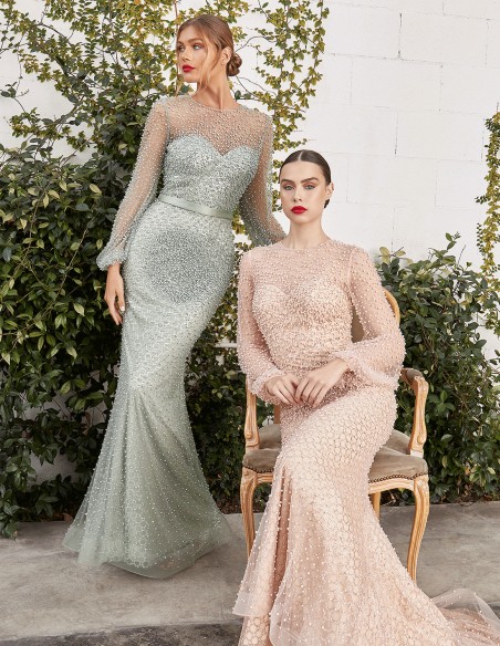 Vestido de fiesta Largo con transparencias cubierto de perlitas