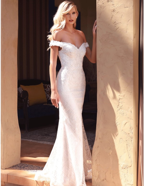 Wedding gown with mermaid cut and bandeau neckline 2