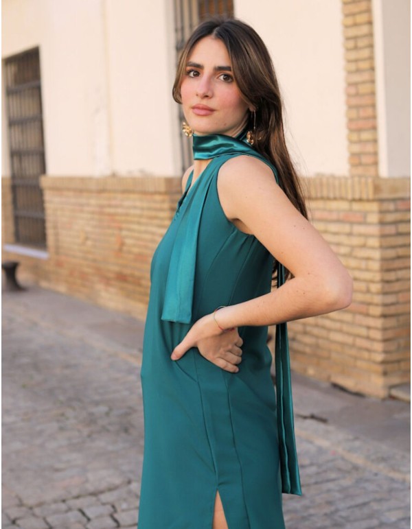 Vestido corto de fiesta verde esmeralda con lazada al cuello 2