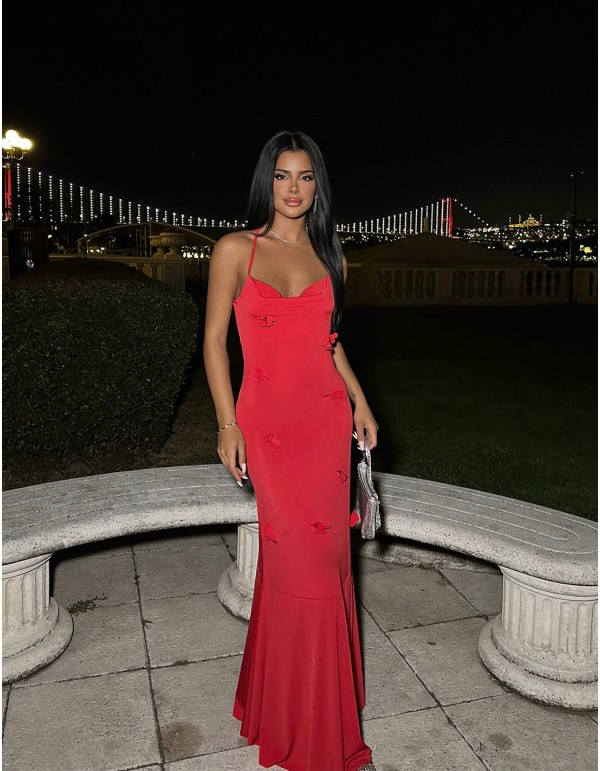 Robe longue de fête rouge avec fleurs en 3D