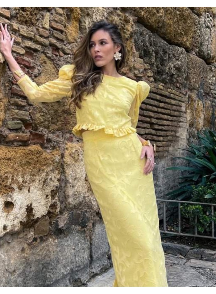 Conjunto para invitada de top y falda estilo lápiz