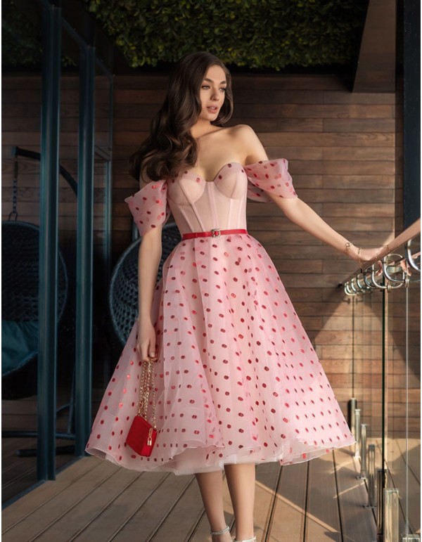 Vestido de fiesta midi de tul con detalle topos y cuerpo...