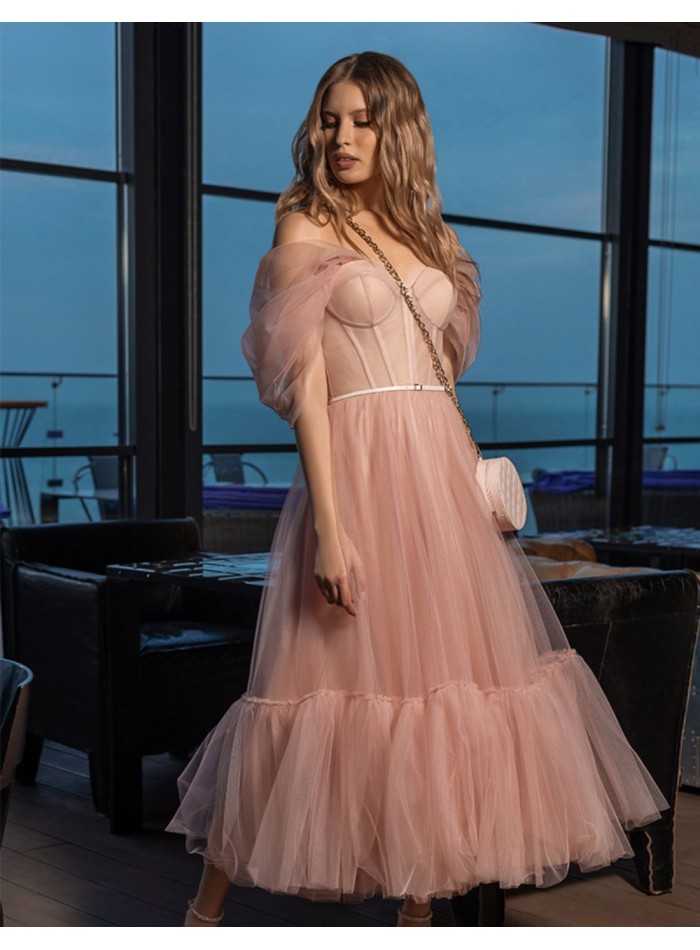Robe de soirée midi avec manches en tulle et...