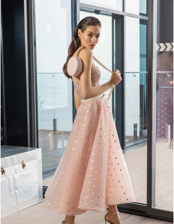 Robe de soirée midi avec plumeti et encolure cache-coeur 2