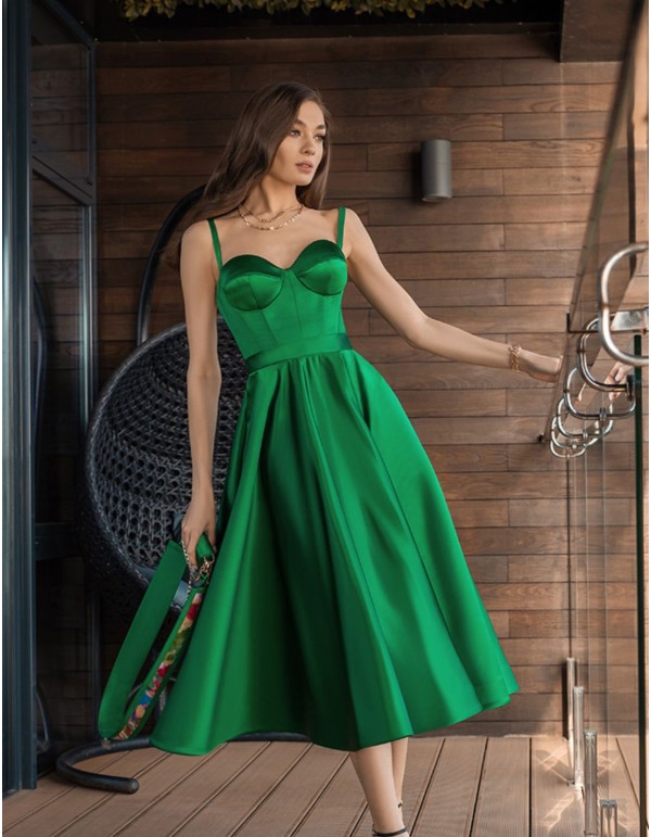 Vestido midi de fiesta con cuerpo tipo corsé y falda de...