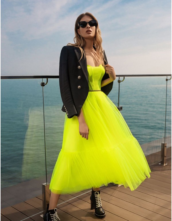 Vestido midi de fiesta fluor con falda evasé de tul 2