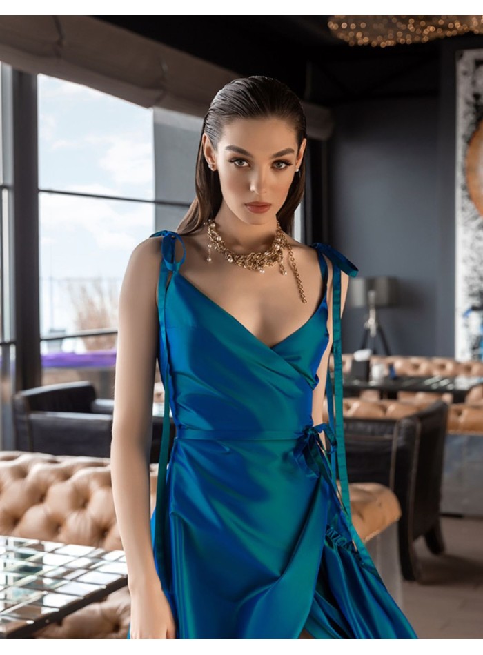 Robe longue de fête avec fente sur le côté et...