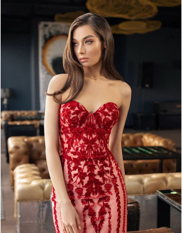 Vestido midi con escote corazón y flocado floral 2