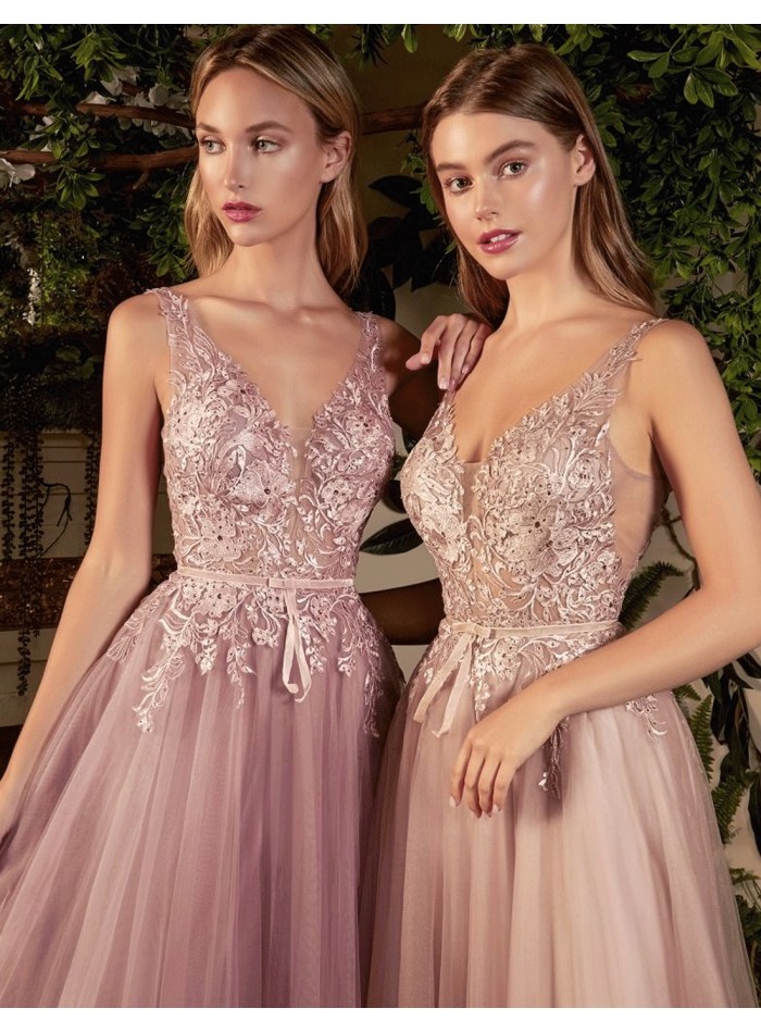 Vestido de fiesta largo de tul con bordado de...