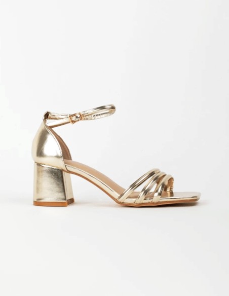 Sandales à talons bas en or