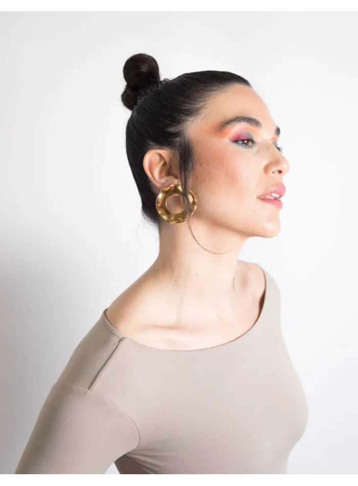 Gold plated circular wavy maxi party earrings