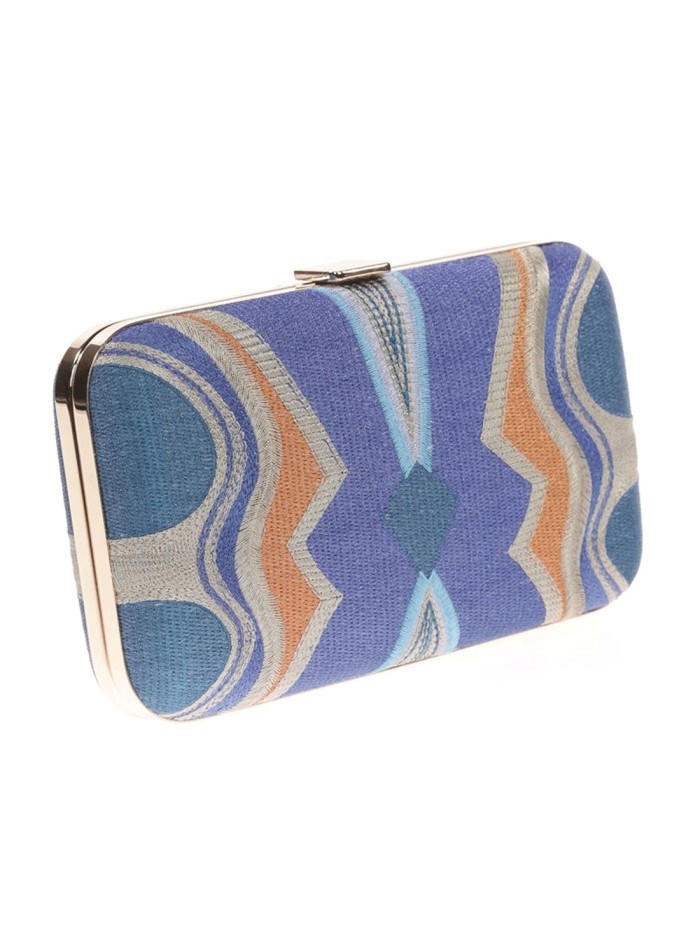 Tricolour embroidered handbag for guests