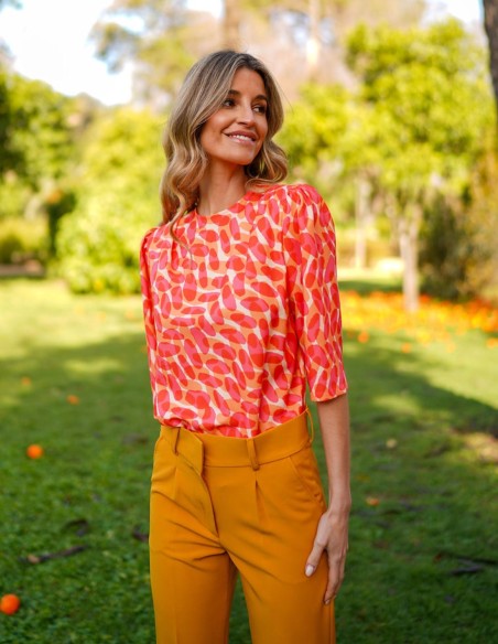 Party blouse with printed fabric and french sleeves