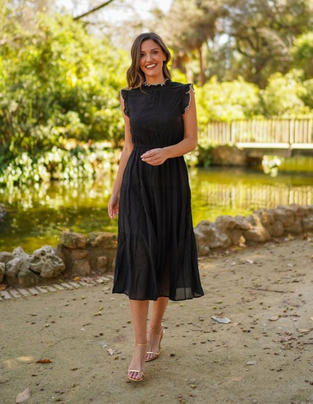 Vestido midi de fiesta de gasa con escote cerrado bordado