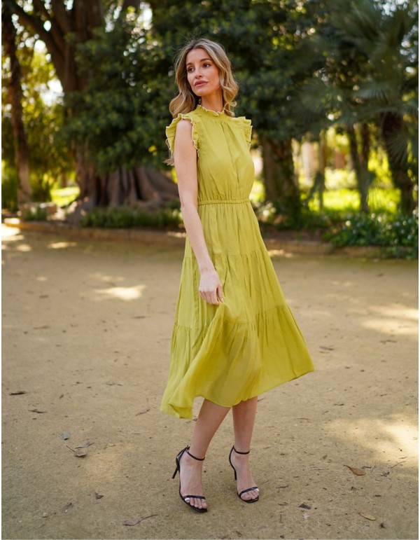 Vestido midi de fiesta sin mangas con escote cerrado