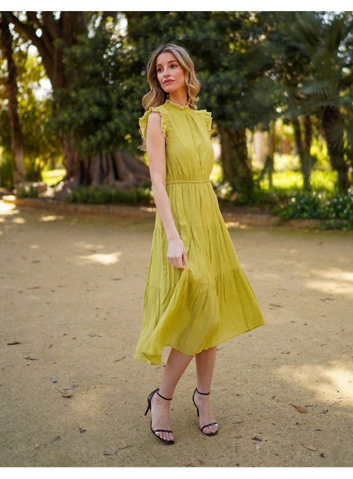 Vestido midi de fiesta sin mangas con escote cerrado
