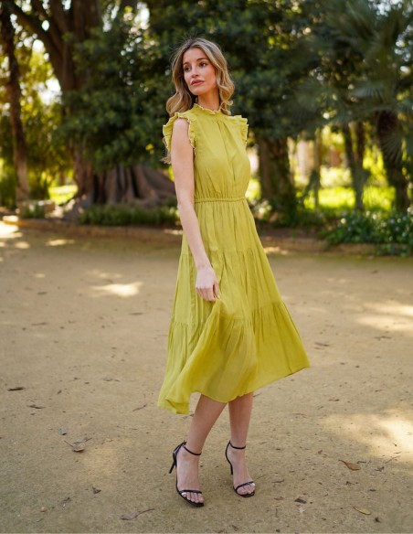 Robe de soirée midi sans manches à encolure fermée